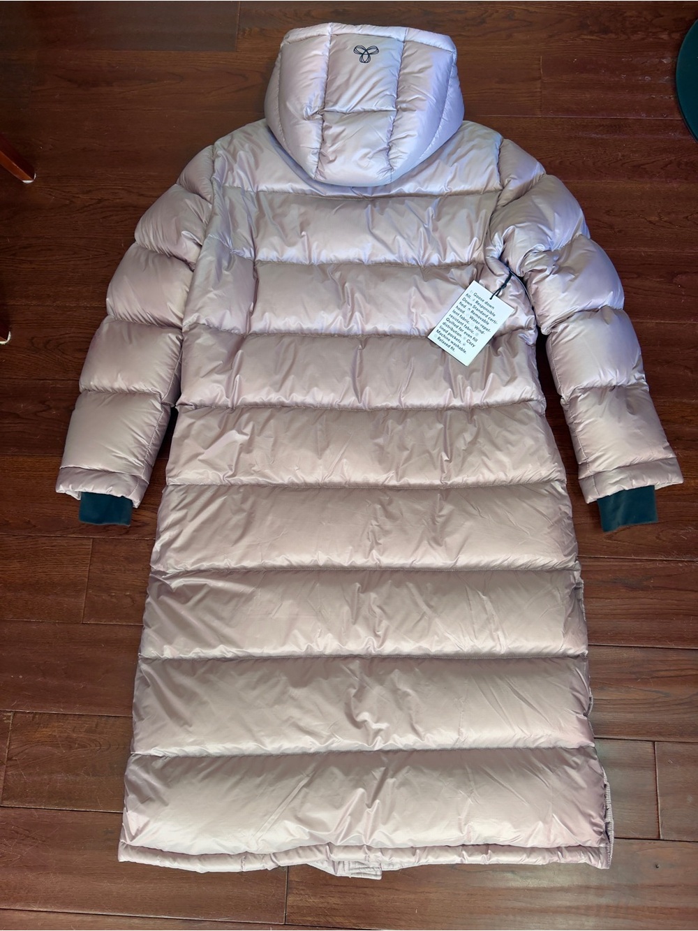 Aritzia TNA Super Puff Long Iridescent Rose Quartz Pink - Picture 4 of 7